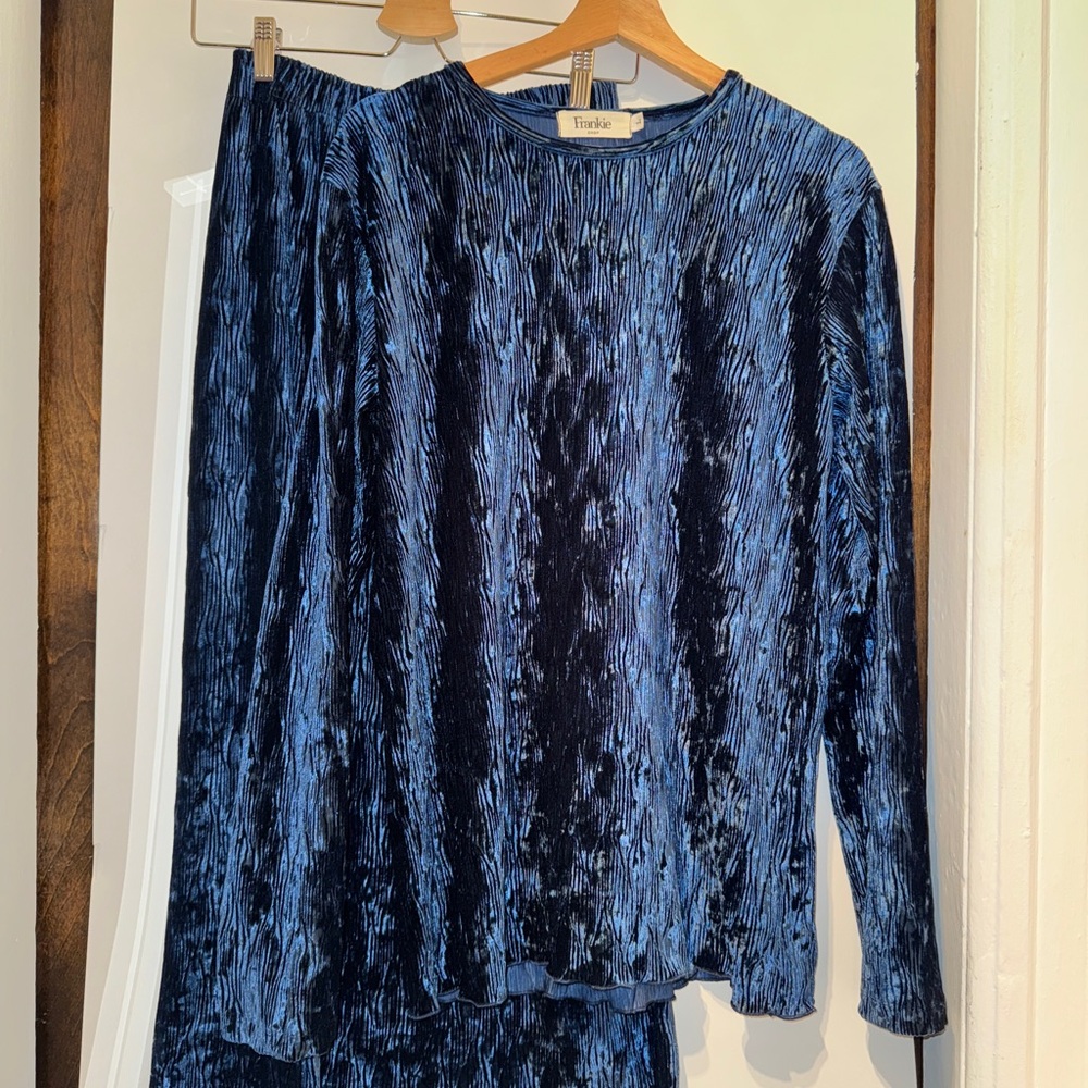 Blue Velvet Textured Top and Skirt Set